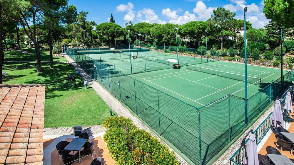 Four Seasons Country Club