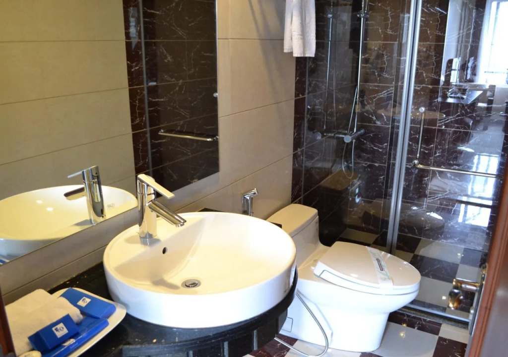 Nam Dat Hotel by DLecia Ha Long