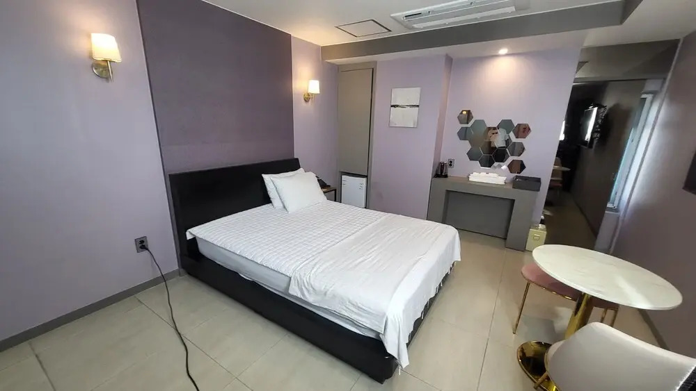 Elysee Hotel