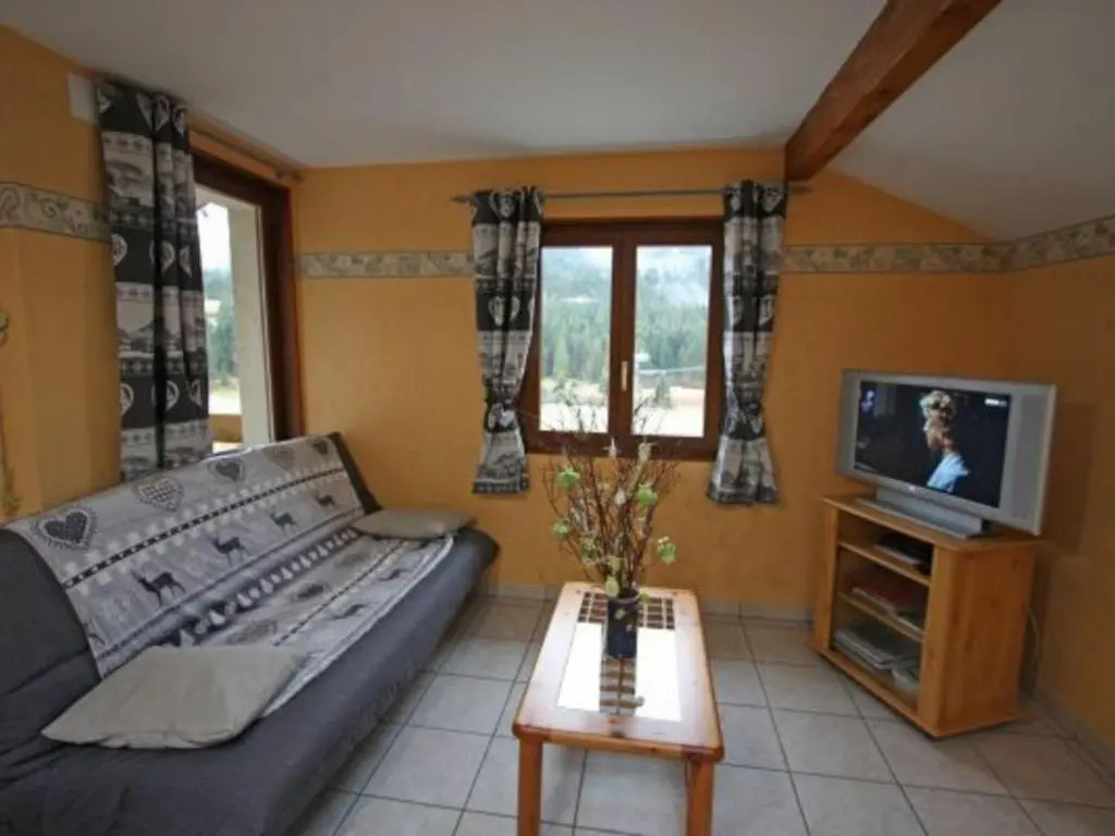 Appartement Confortable avec Accès Facile, Proche Ski et Randonnée - FR-1-589-137