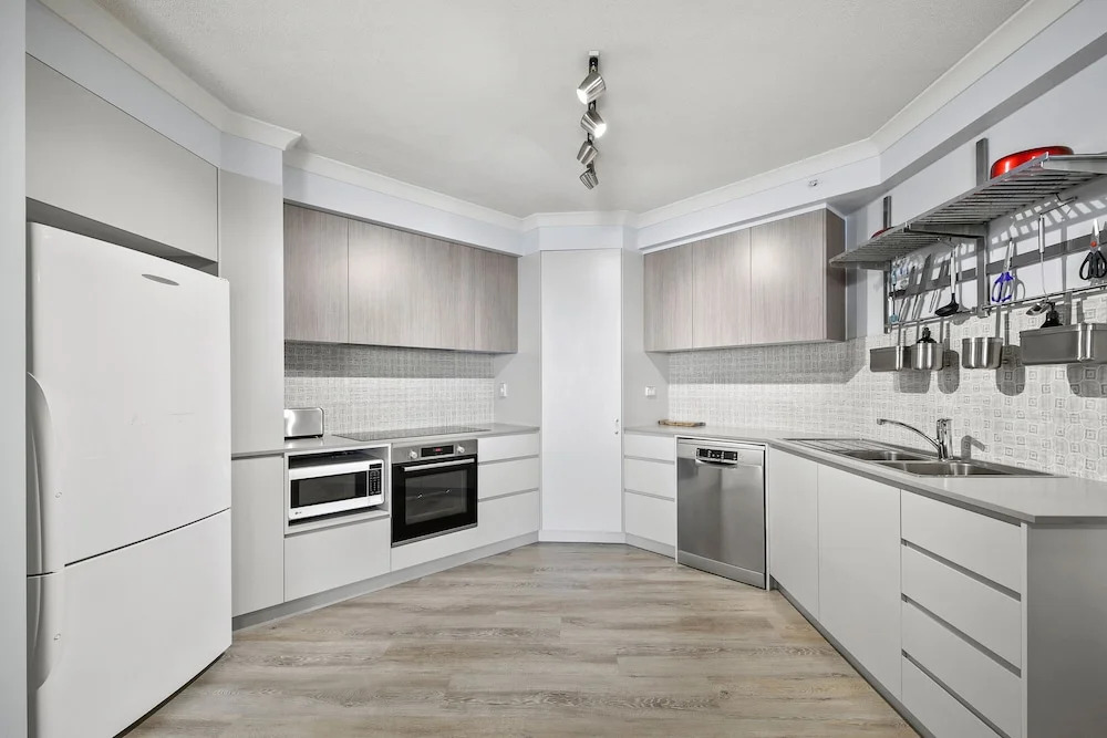 Beachfront Luxury 3 Bedroom Apartment