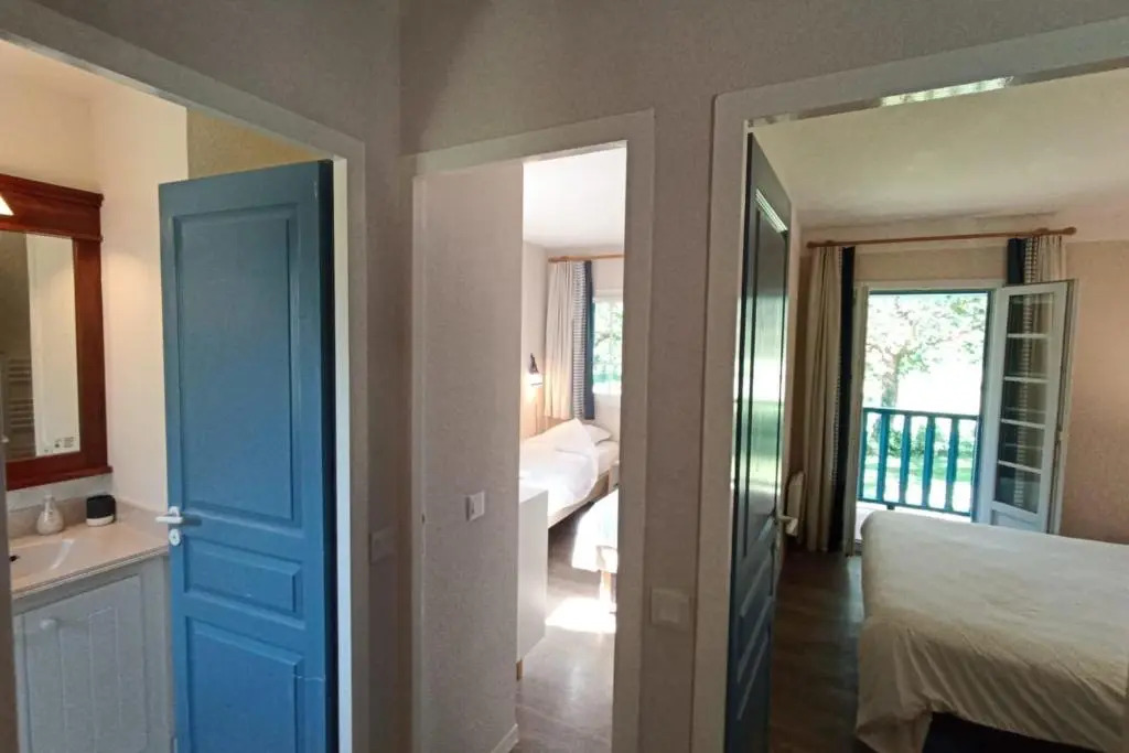 Bright 50 M for 6 with Balcony And Garden