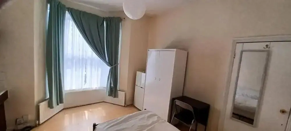 Bruce Rooms