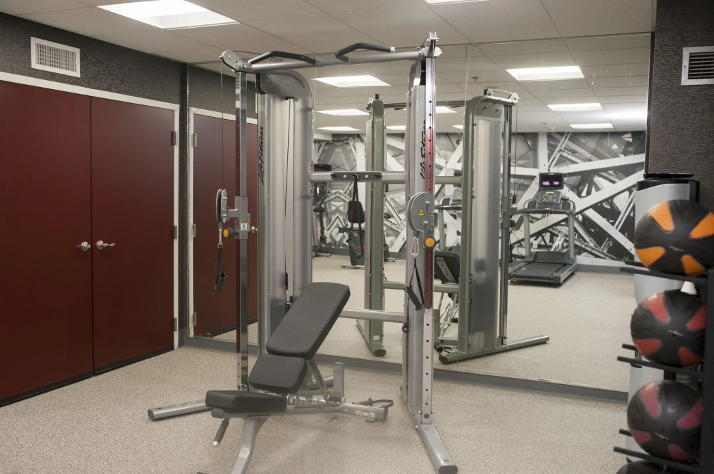 Holiday Inn Express & Suites Cincinnati Riverfront by IHG