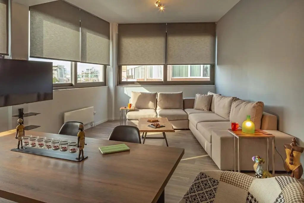 THE apartment 2 BDRS/2 BATHS luxury residence