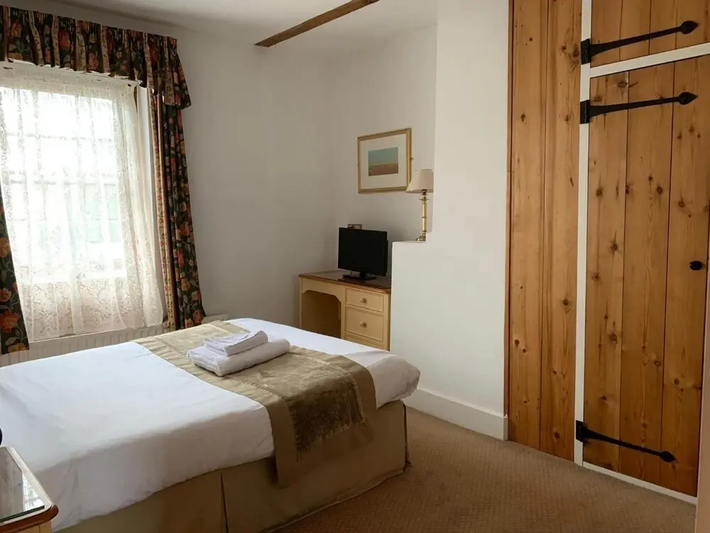 Warren Lodge Hotel