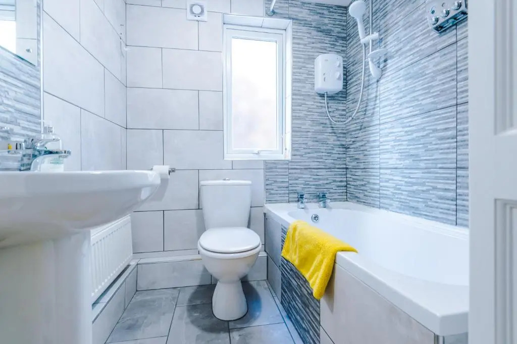 Finchley House lovely house in Anfield, 2 minutes walk from the stadium, parking and wifi