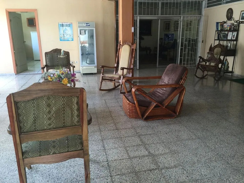 Econo Guest House