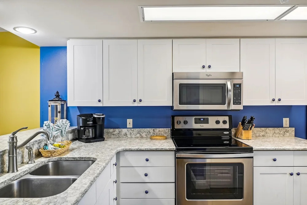 Seacrest 703 is a 2 BR Gulf Front on Okaloosa Island by RedAwning