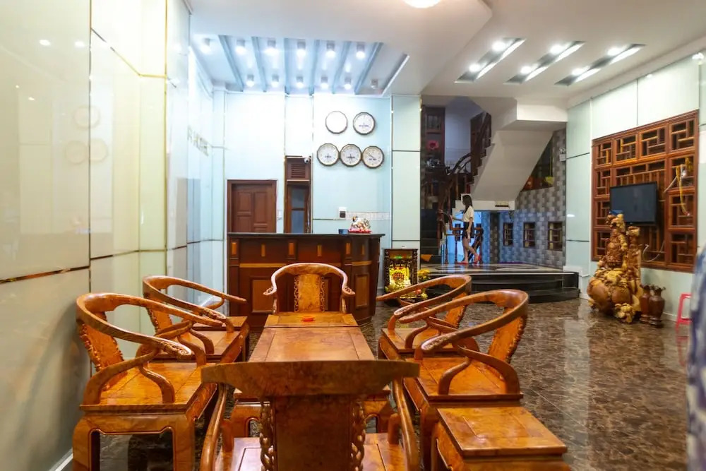 Elisa Hotel
