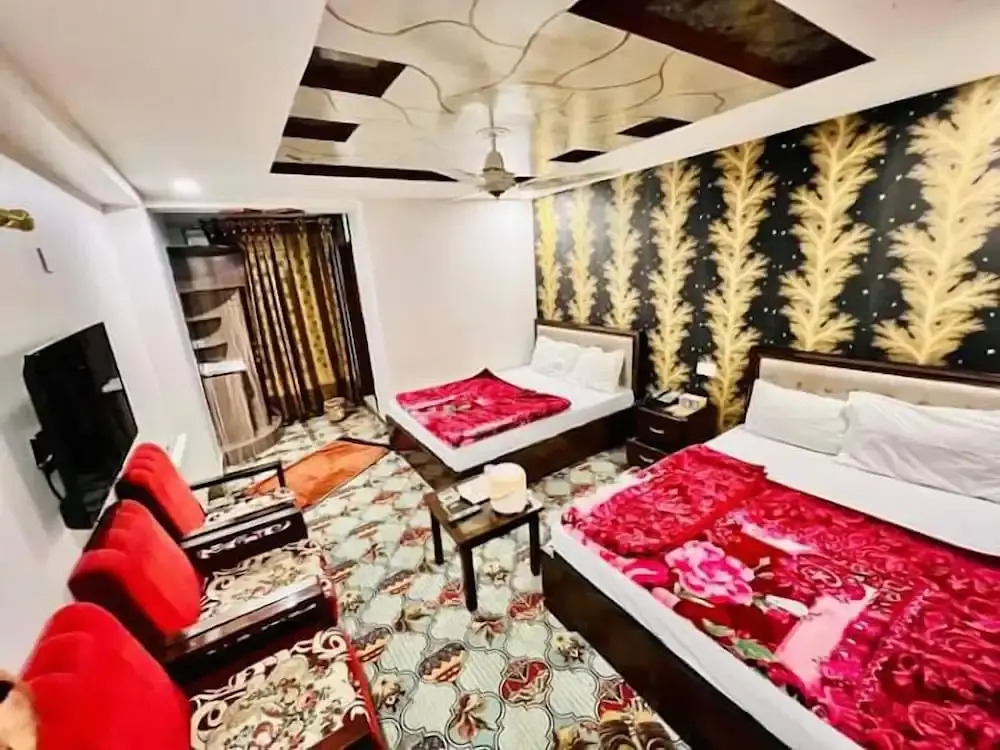 Muslim Hotel