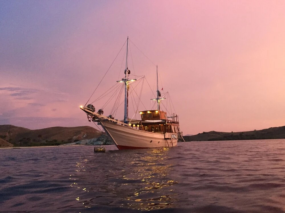 Nyaman Boat