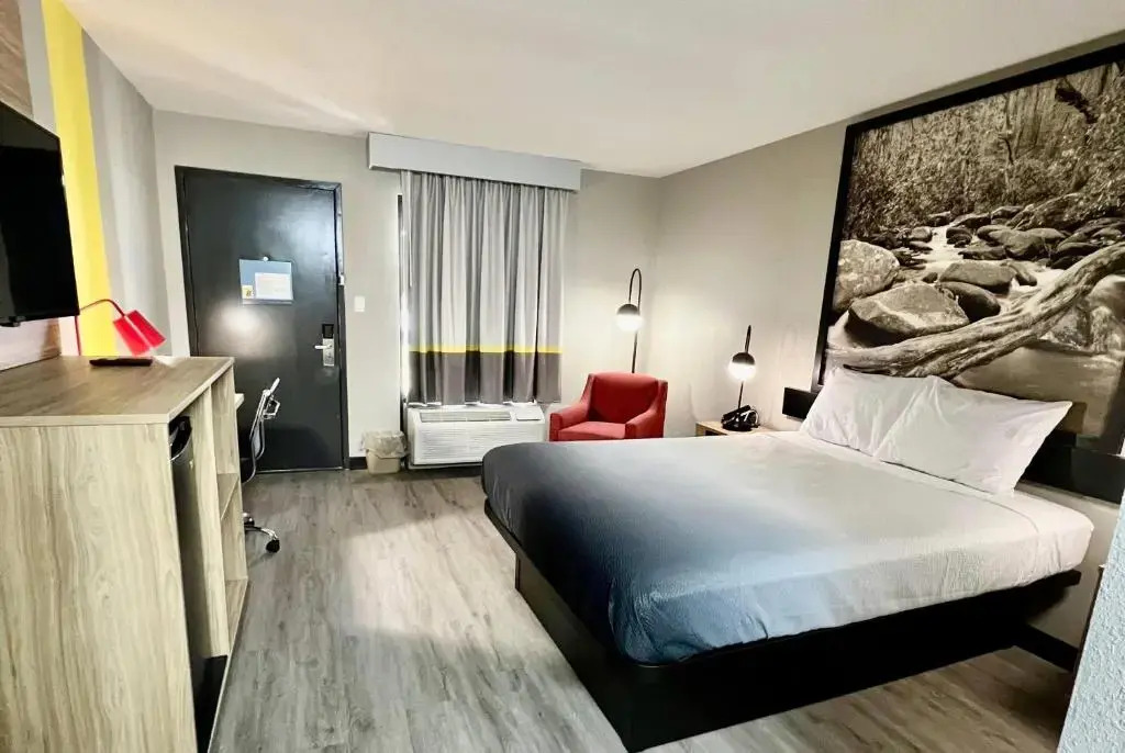 Super 8 by Wyndham Manchester TN