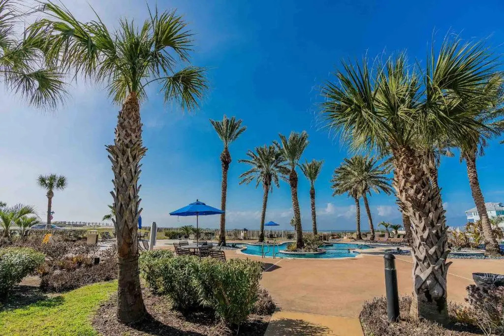 Stunning Sunsets Steps from Pool Lazy River Ocean Bay Views
