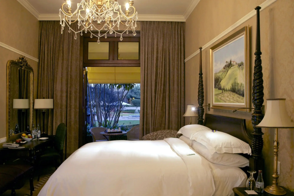 Palazzo Hotel