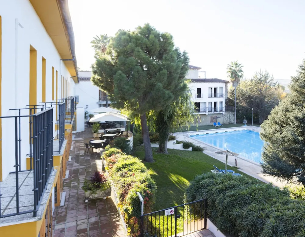 Hotel Tugasa El Almendral