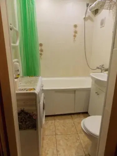 Desyatinnaya 4 Apartment