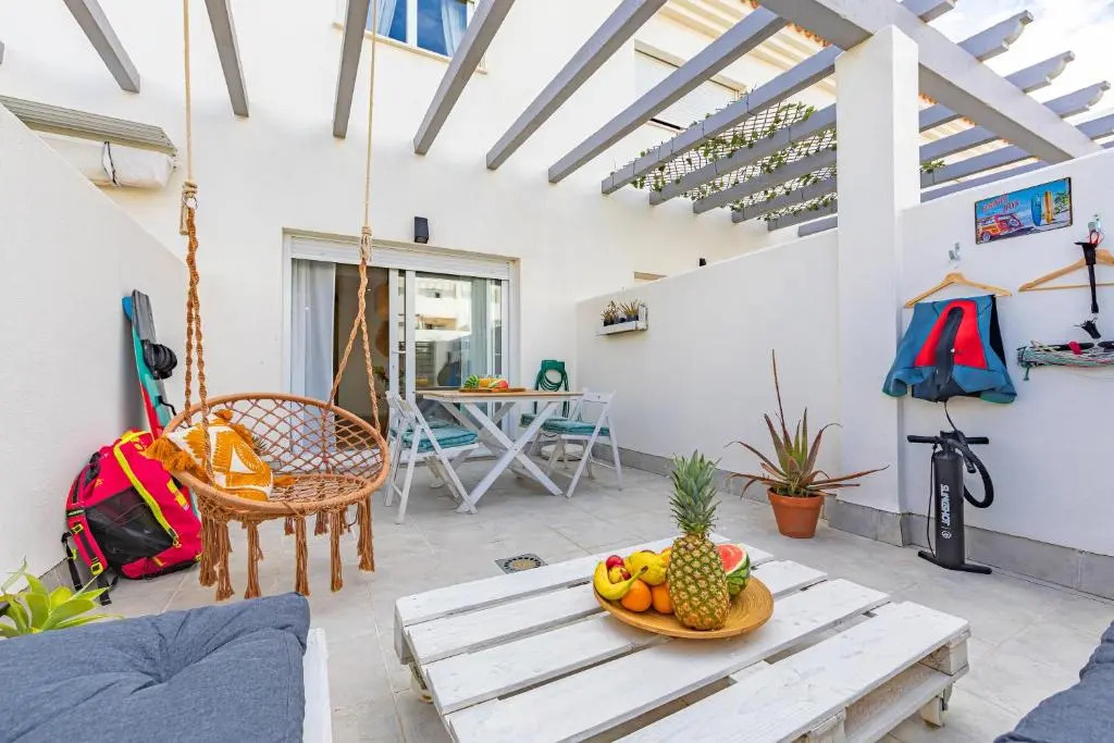 Beach at 350m, Pool, Chillout Patio and Fibre WIFI