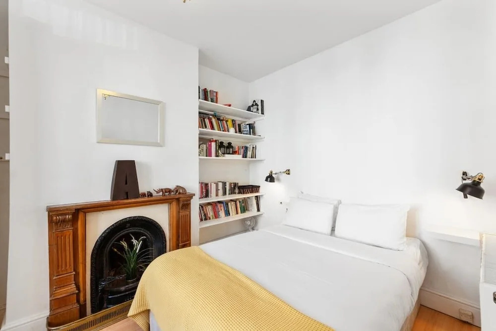 Lovely 2 Bed Apt W/patio nr Shepherd's Bush