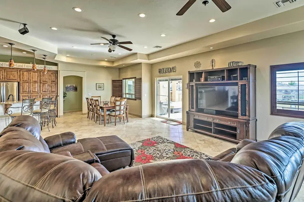 Luxe Retreat w/ Lake Havasu View & Pool!