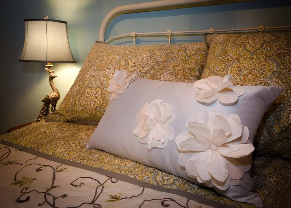 Silver Heart Inn & Cottages