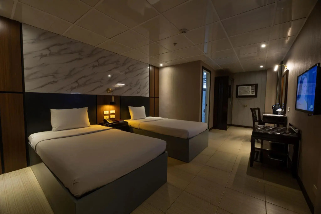 Star Plaza Hotel