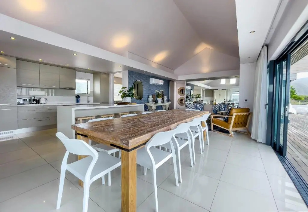 Le Paradis Penthouse Apartment