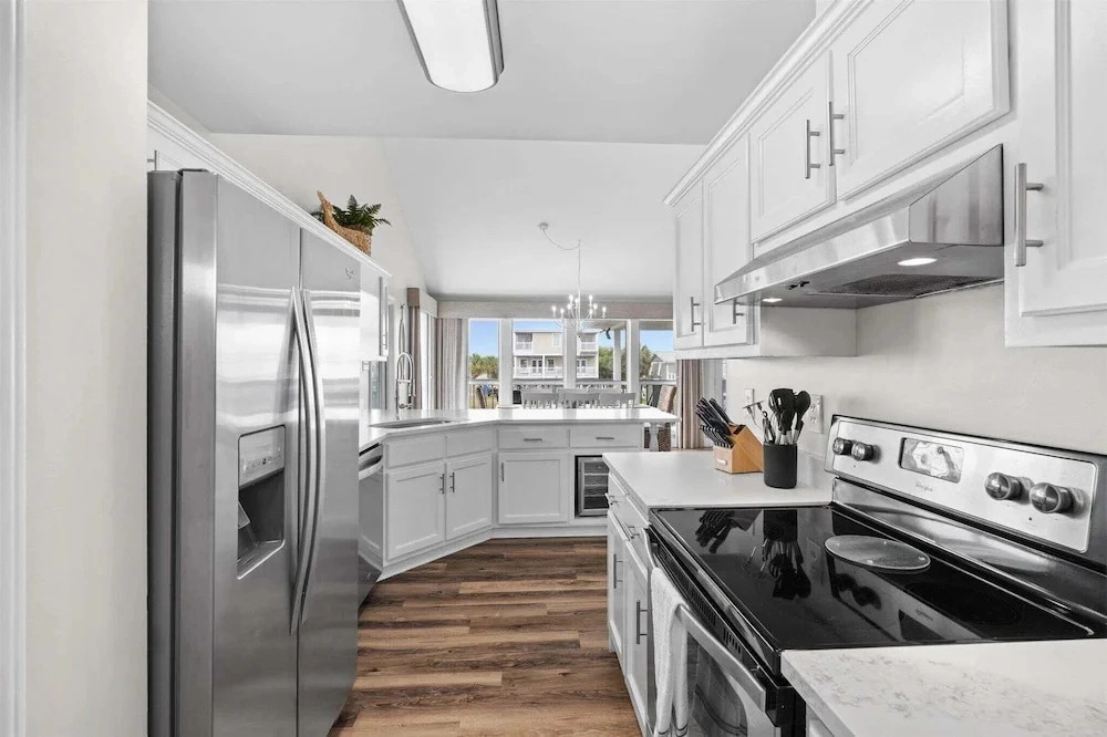 Pier Pressure - 301 Port Royal St 3 Bedroom Home
