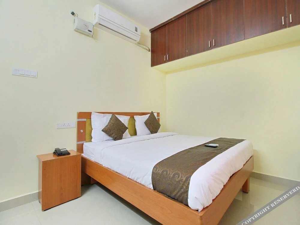 OYO 10792 Vishwa Heights