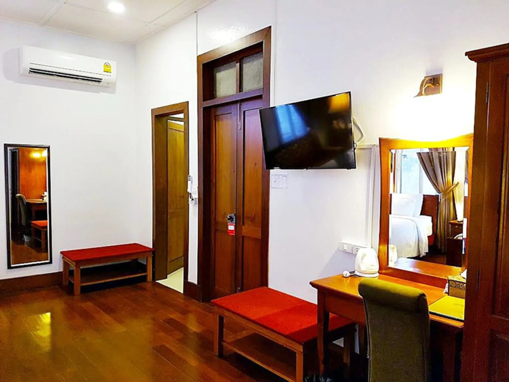 Dinsomon Hotel