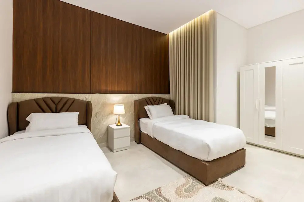 Spacious Designer Three Bedroom Home in Almadinah