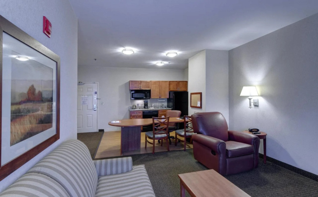 Candlewood Suites Enterprise by IHG