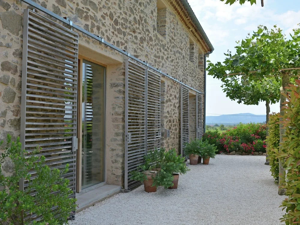 18th Century Farmhouse on a Domain of 1.2 ha With Vineyard, Private Swimming Pool, and Pool House