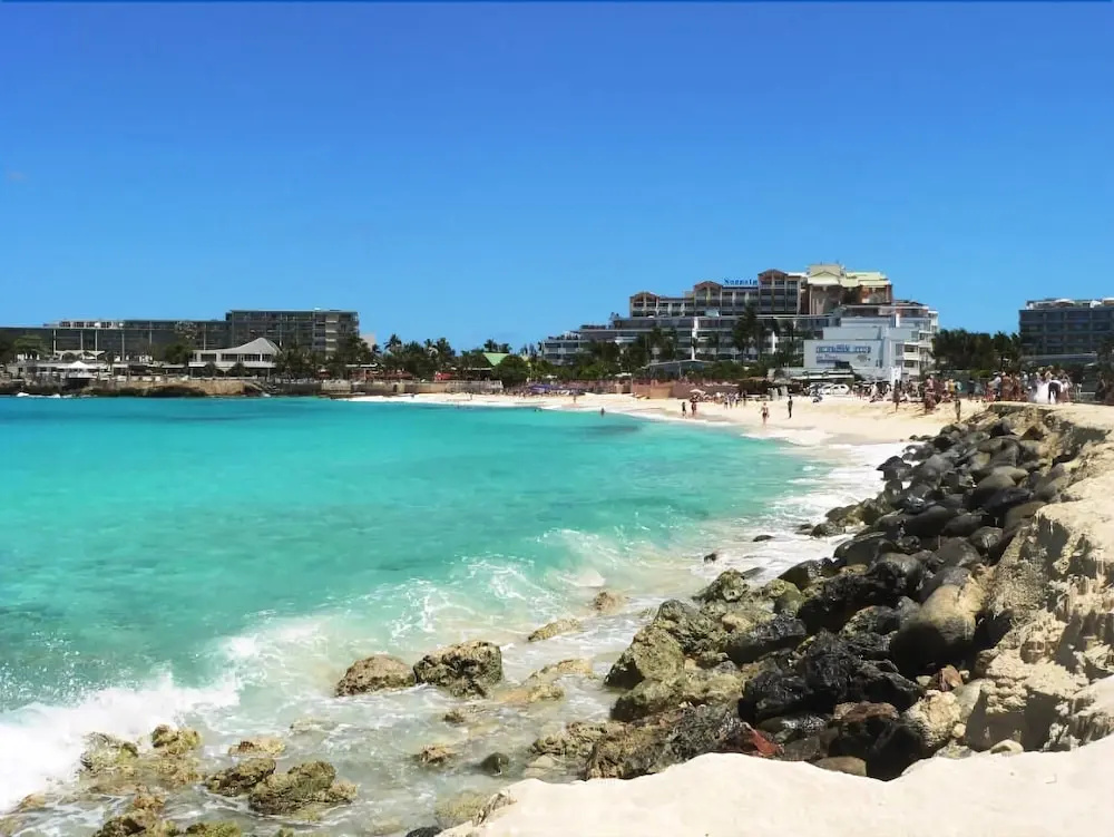 Porto Cupecoy Dream, Walk to Shops, Restaurants Beaches, Communal Pool, Free Wifi, AC