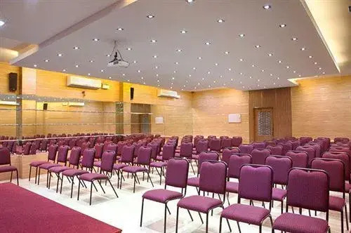 Akshay Inn