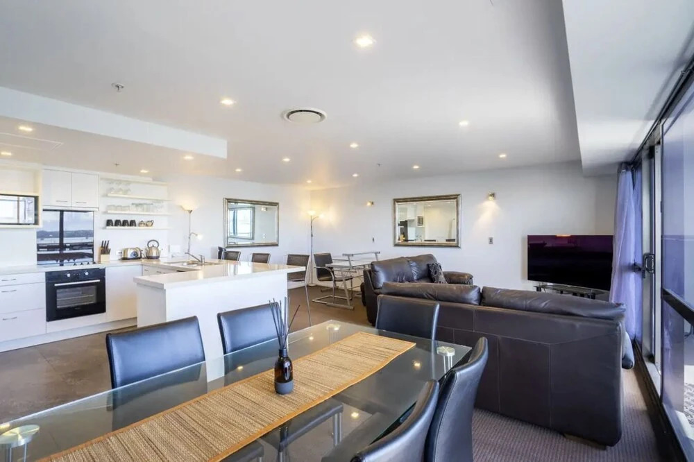 QV CBD 2 Bedroom with Wifi Parking - 972