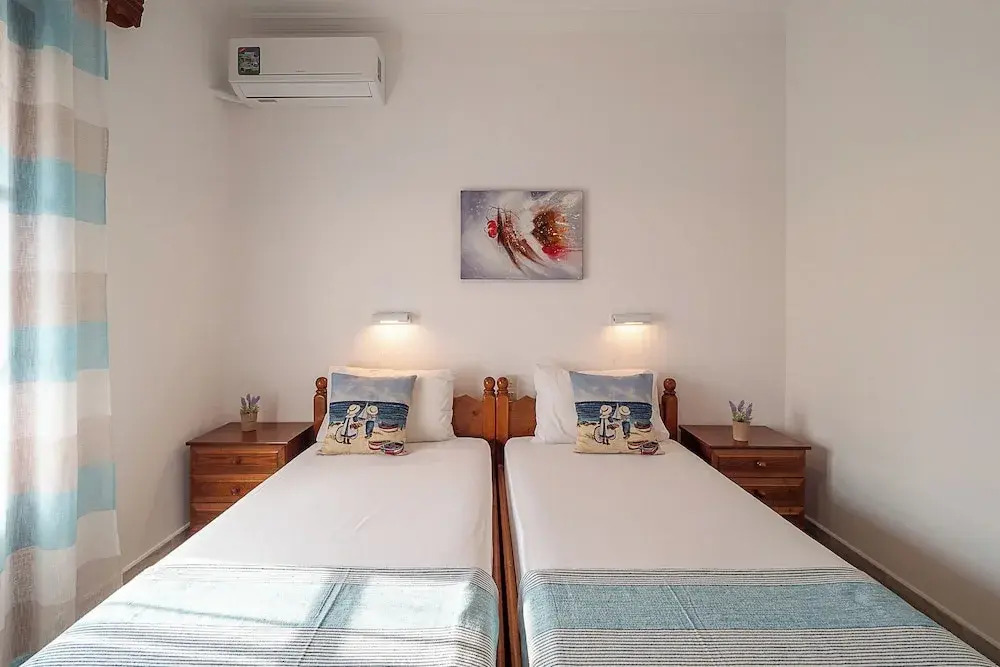 XENOFONTAS APARTMENTs