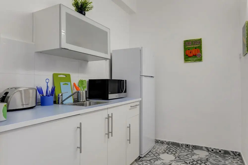 1 Bedroom Apartment With Balcony
