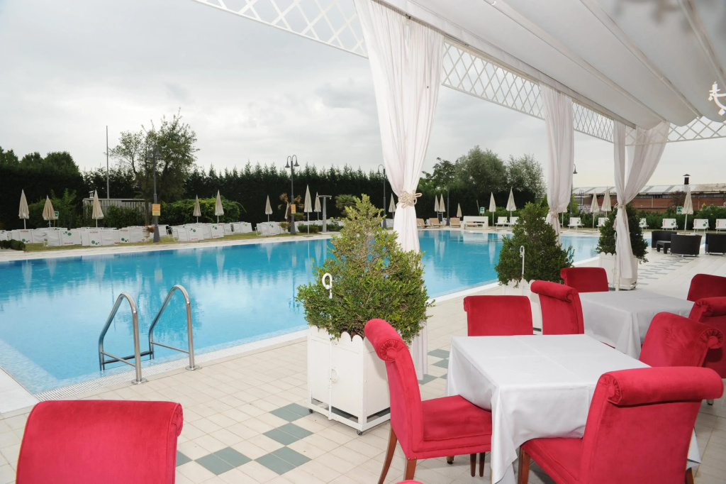 Hotel & Meeting Centergross