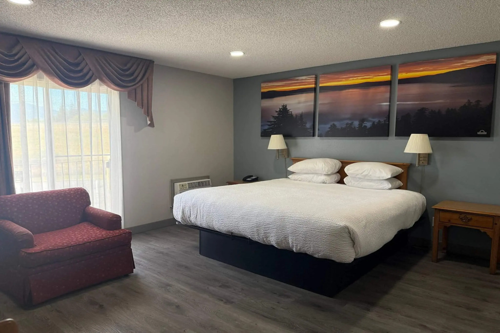 Days Inn by Wyndham Medford