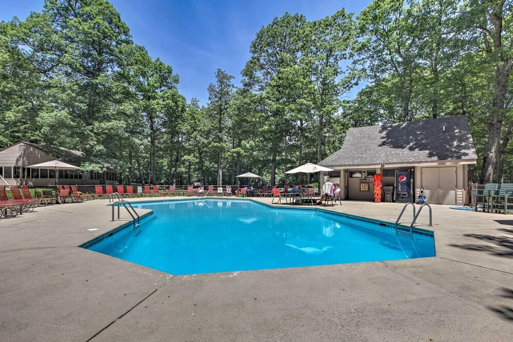 Mountaintop Wintergreen Resort House w/ Deck
