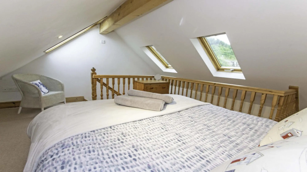 Beach Breeze Croyde 2 Bed, Sleeps 4-5, Sea Beach Views