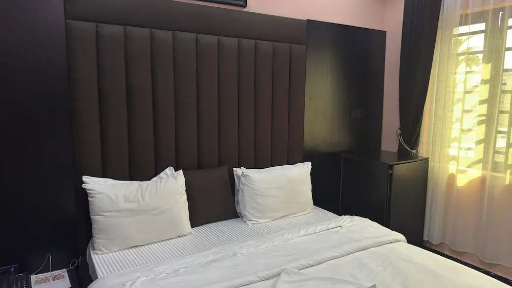 Next Level Hotel & Suites