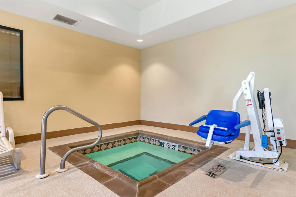 Best Western Plus Hiawatha Hotel