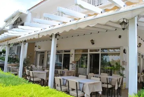 Polizotou Rooms