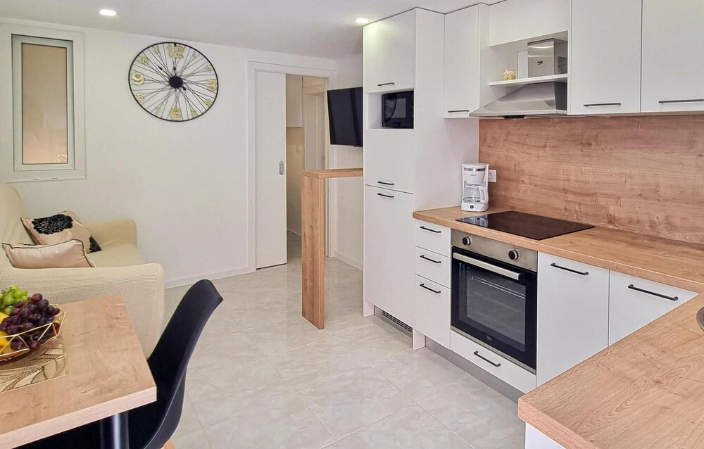 Beautiful Apartment in Zadar With Wifi and 1 Bedrooms