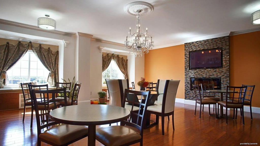 Best Western Roanoke Inn & Suites