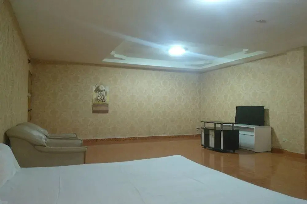 Oyo 75349 CozyRooms at South Pattaya
