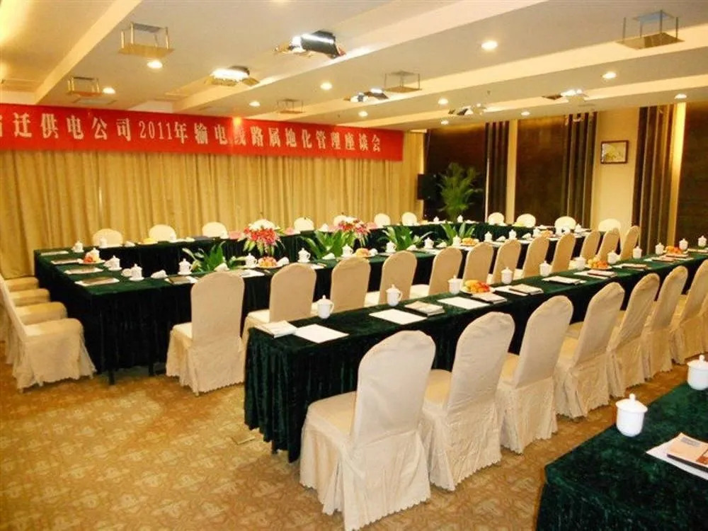 Elegance Hotel