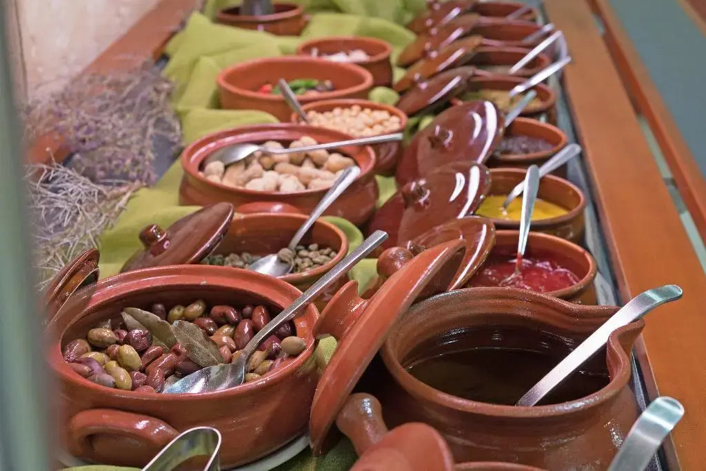 Alianthos Beach Hotel